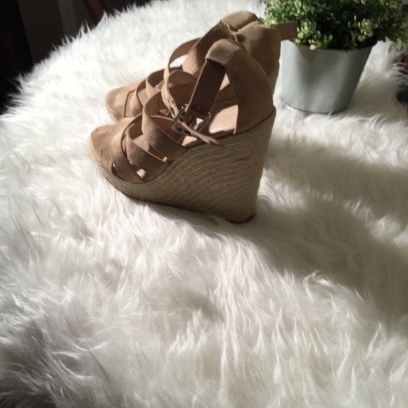 Mossimo tan espadrilles 9 - Picture 3 of 7